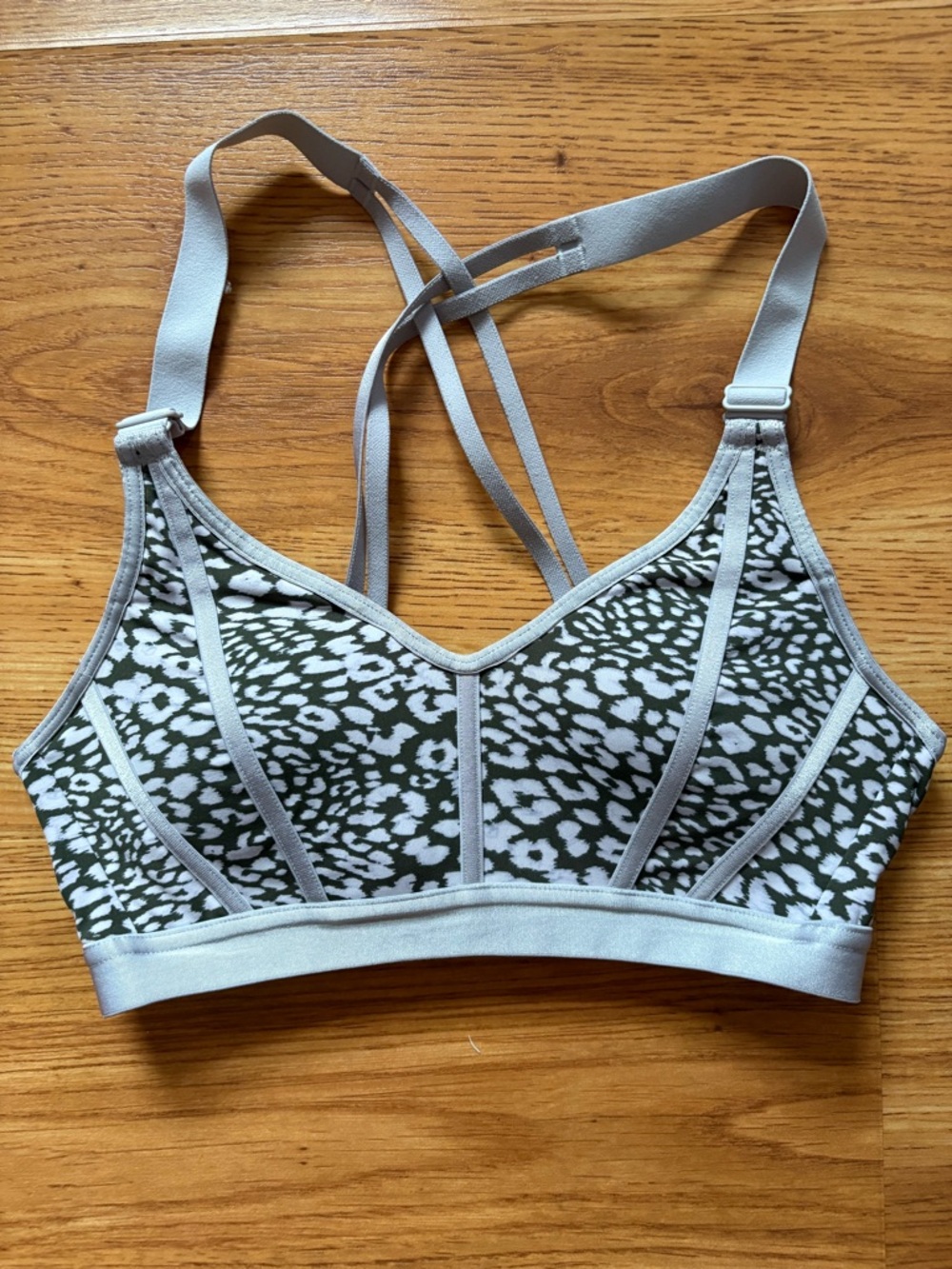 Victoria's Secret Gray Cheetah Print Strappy Sports Bra 32B